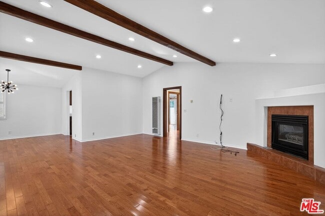 Photo - 4055 Moore St