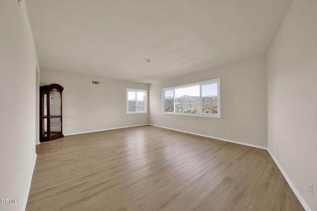 1537 Silverwood Dr