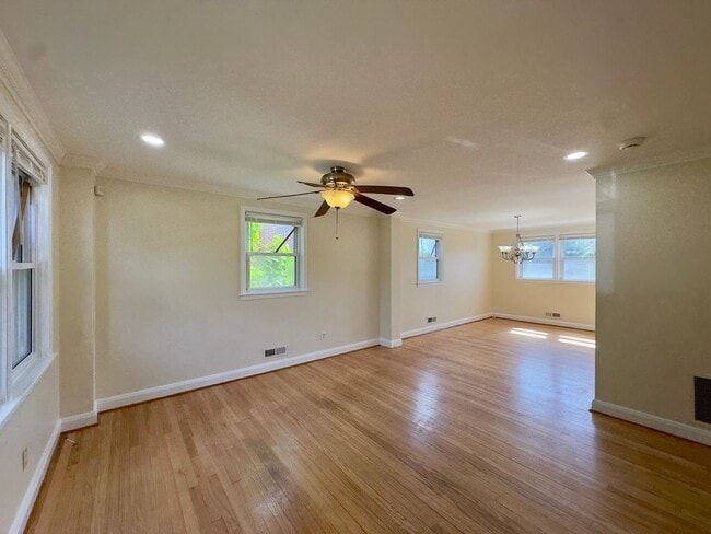 Photo - 1623 Langford Rd