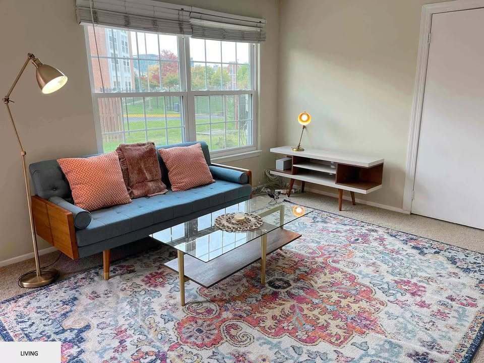 Photo - 74 N Whitney St