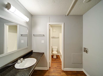 Building Photo - 1305 Hunter Oaks Ln Rental