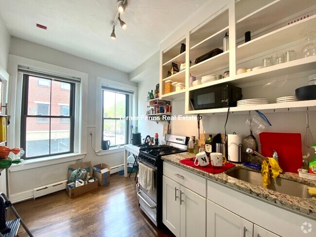 Building Photo - 127 Willow St Unit 114 Rental