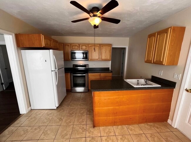 Kitchen - 120 Summit St Unit 120 Summit