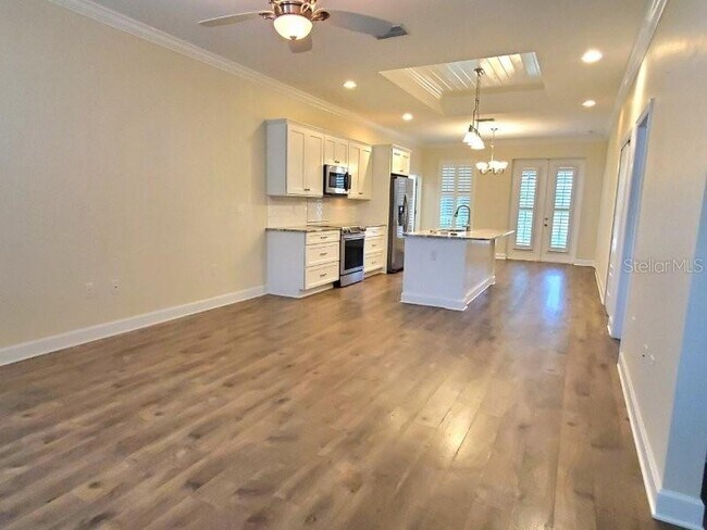 Photo - 431 W McKenzie St