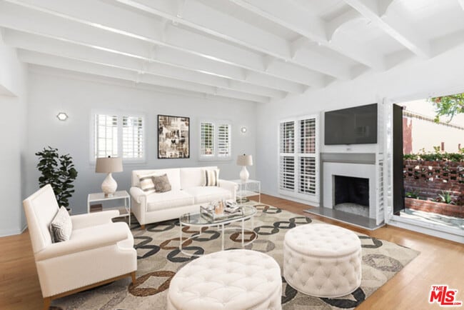 Building Photo - 329 N Swall Dr Unit 329