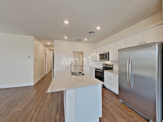 Photo - 5927 W Larkspur Dr