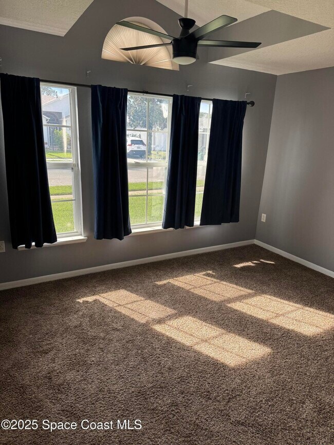 Photo - 1179 White Oak Cir