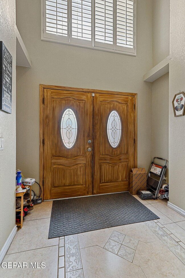 Photo - 2053 Gus Moran St