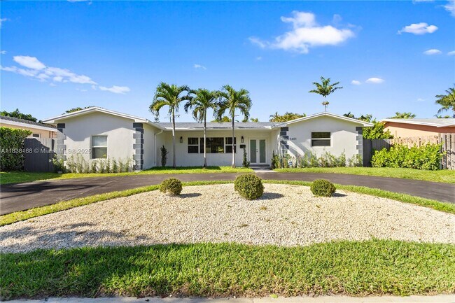 Photo - 5401 Fillmore St