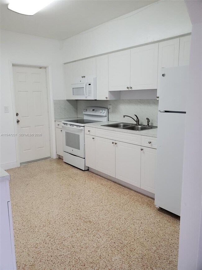 Photo - 1170 NE 111th St Unit 1170