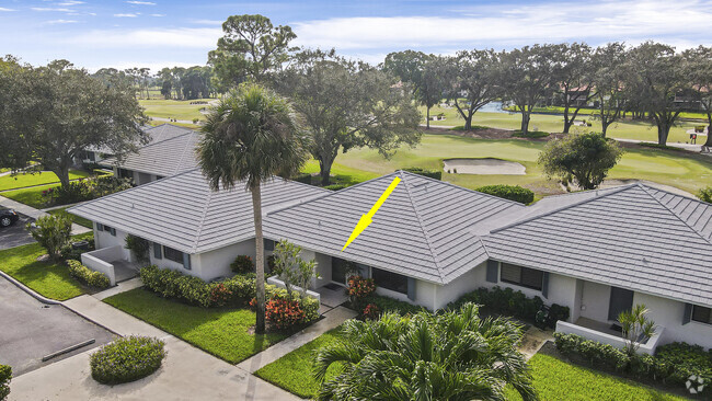 Building Photo - 820 Club Dr Rental