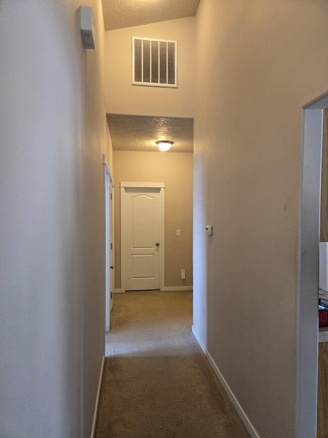 Photo - 873 Westview Dr