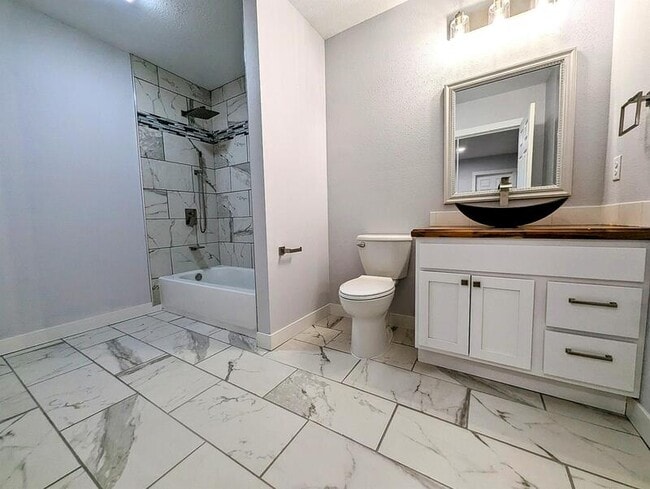 Photo - 413 Jefferson St