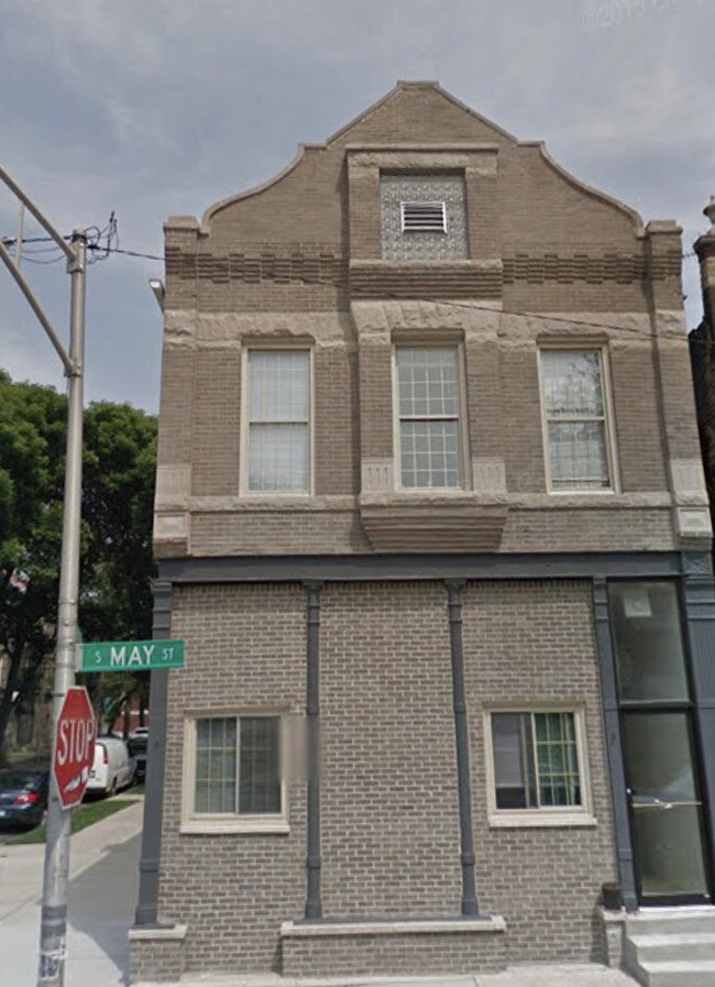 Photo - 3227 S May St Unidad 2R