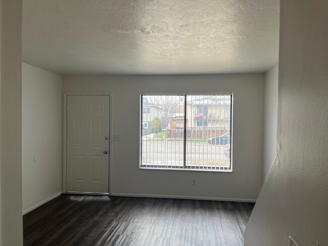 Photo - 1865 W Independence Blvd