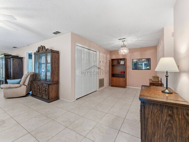 8305 Sand Wedge Cir