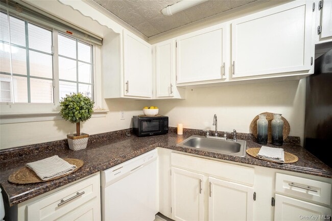 Building Photo - 317 Fox Run Ln Unit 317