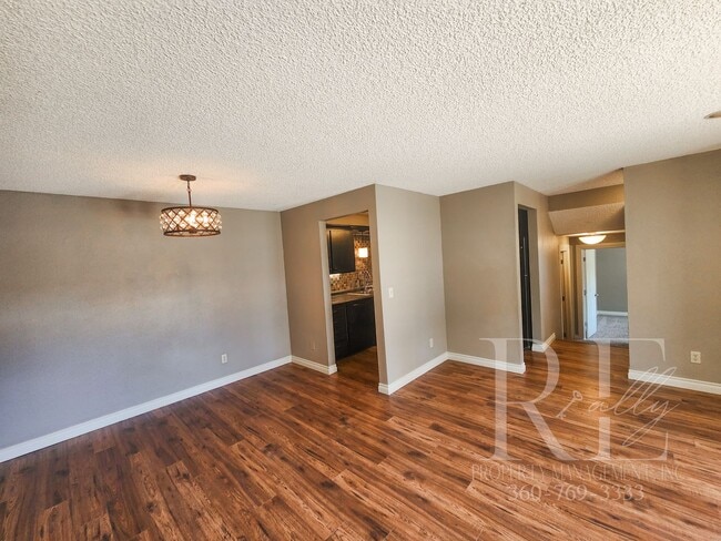 1343-A Whitney Ave