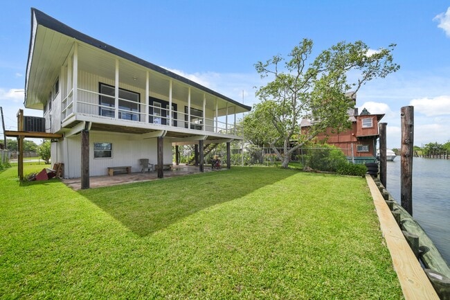 Photo - 1031 Star Dr