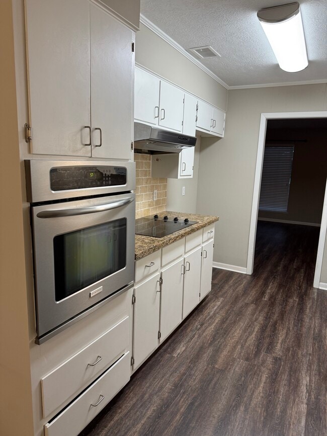Photo - 1150 Chatwood Dr.