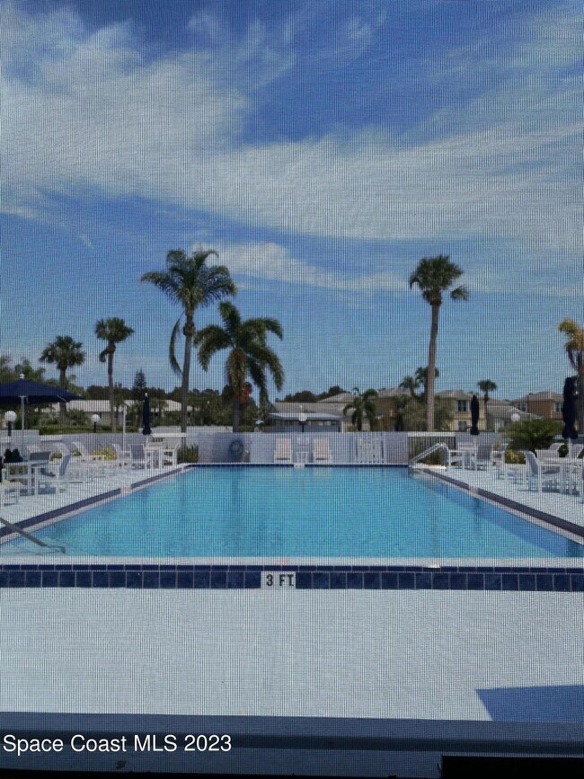 Photo - 1475 Malibu Cir NE