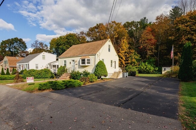 Photo - 121 Ewing Dr