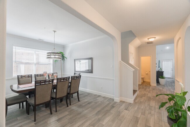 Photo - 2006 Creek Run Dr