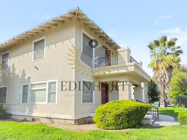 Photo - 1105 N College Ave