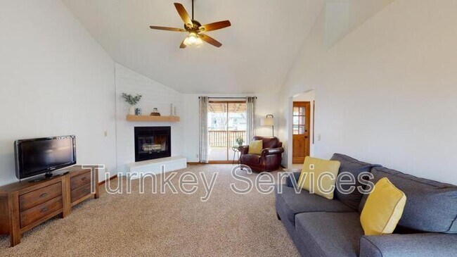 Photo - 204 Summerset Dr