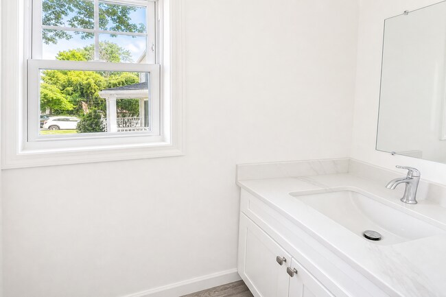 Photo - 22 Infield St