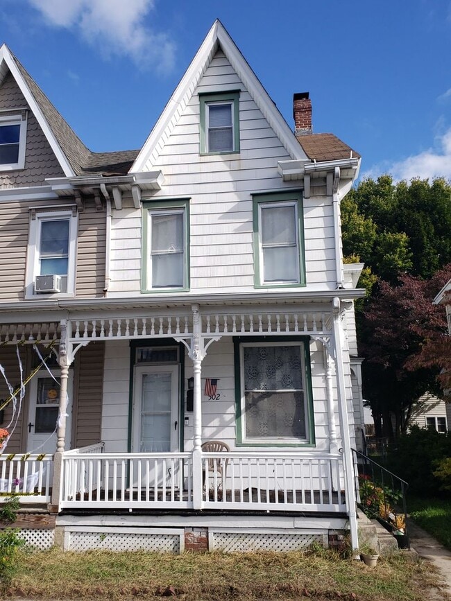 Photo - 3 Bedroom 1.5 Bathroom in Highspire!