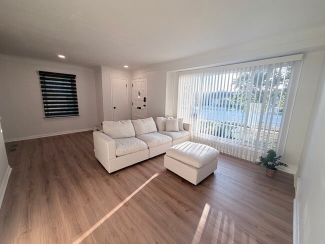 Photo - 3754 Greenfield Rd