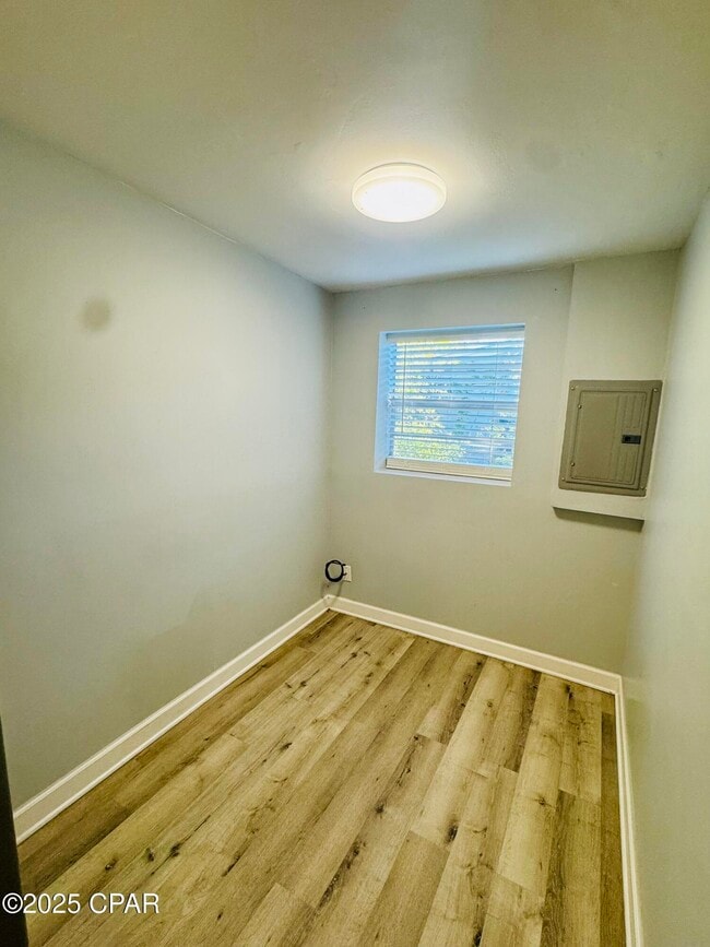 Photo - 1606 Fairland Ave