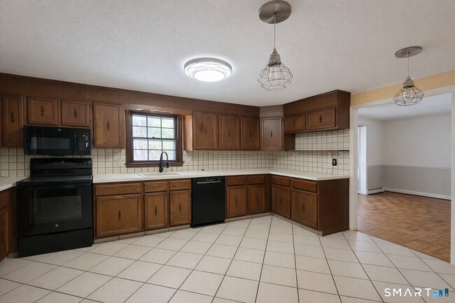 Photo - 12 Hilltop Dr