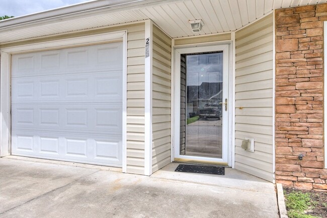 Photo - 275 Caldwell Cir