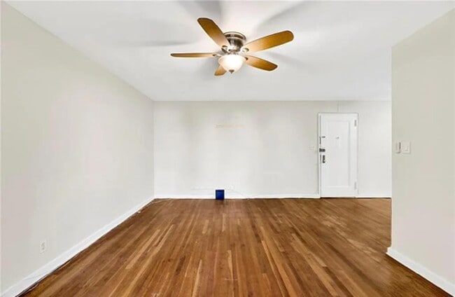 Photo - 2260 Burnett St