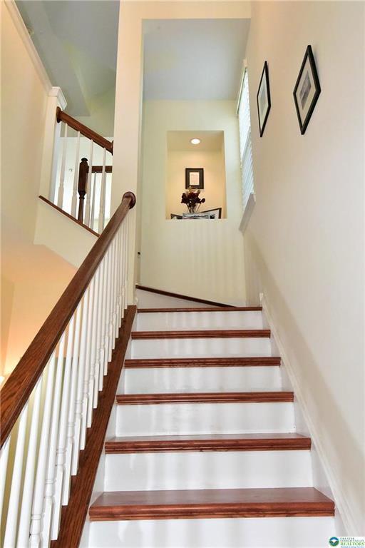 Photo - 1600 Oakridge Ln