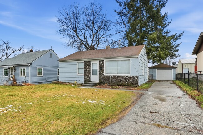 Photo - 2118 E Central Ave