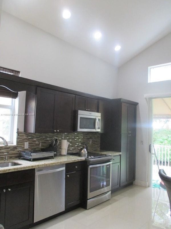 Photo - 16835 SW 49th Ct Unidad SINGLE
