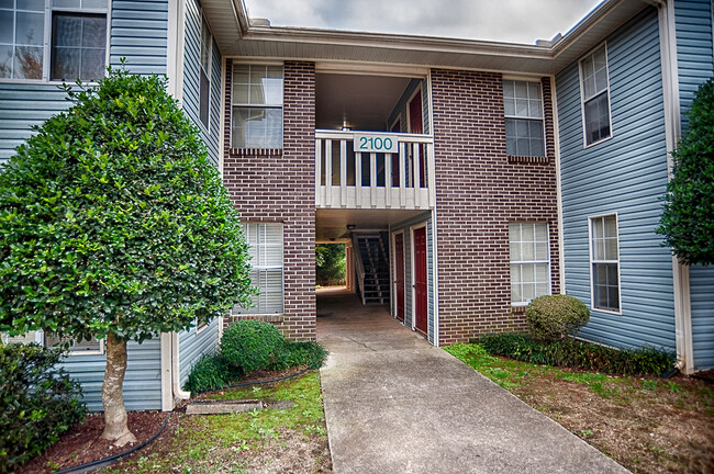 Building Photo - 2104 Liberty Dr Rental