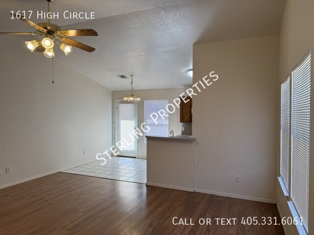 Photo - 1617 High Cir