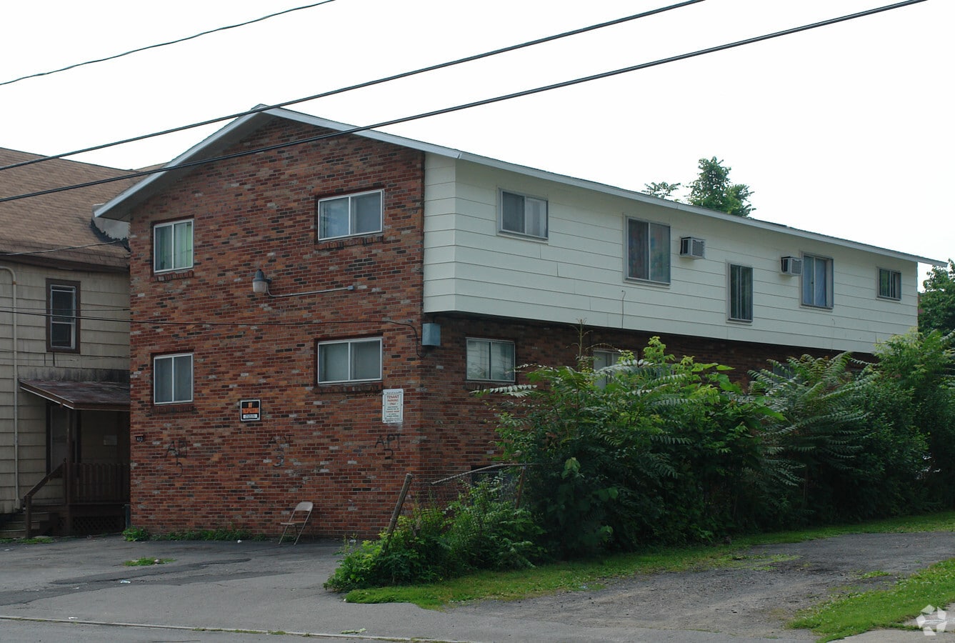 Photo - 413 Wilkinson St