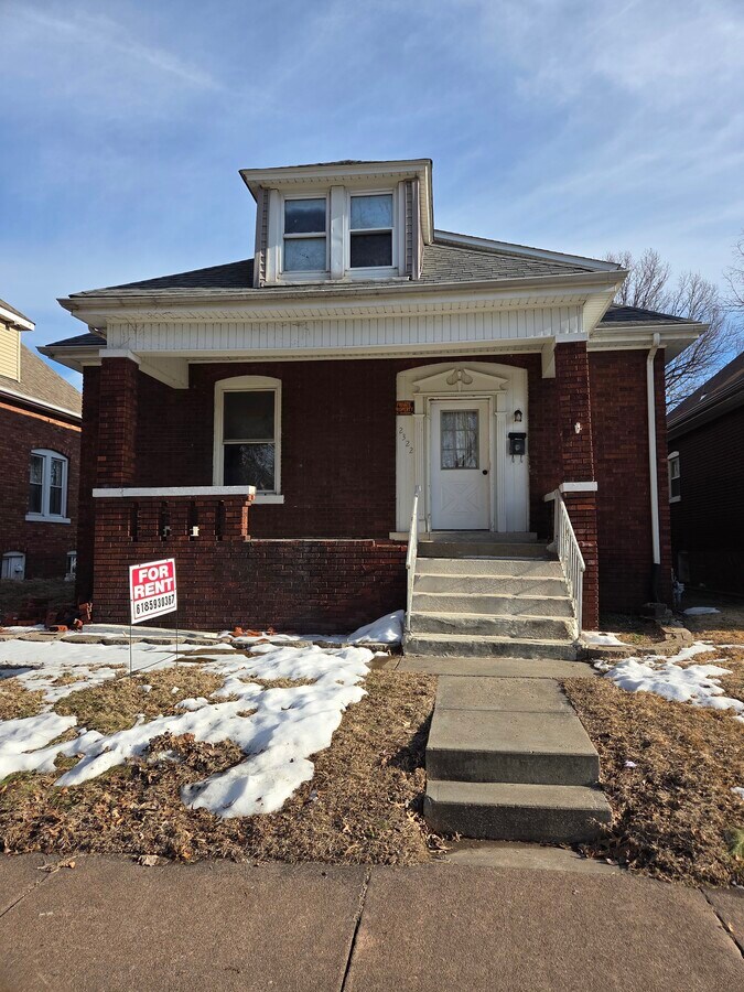 Photo - 2322 Benton St