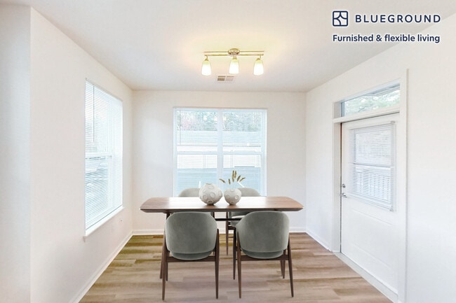 Photo - 60 Robert Dr Unit FL3-ID4179A