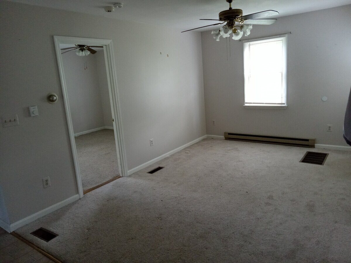 living, bed in background - 5306 Woodbine Rd Unit Bob