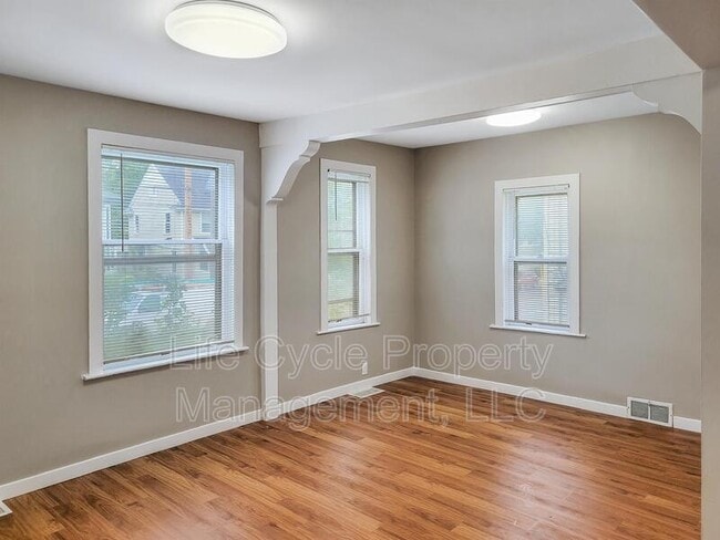 Photo - 631 M.L.K. Jr St SE