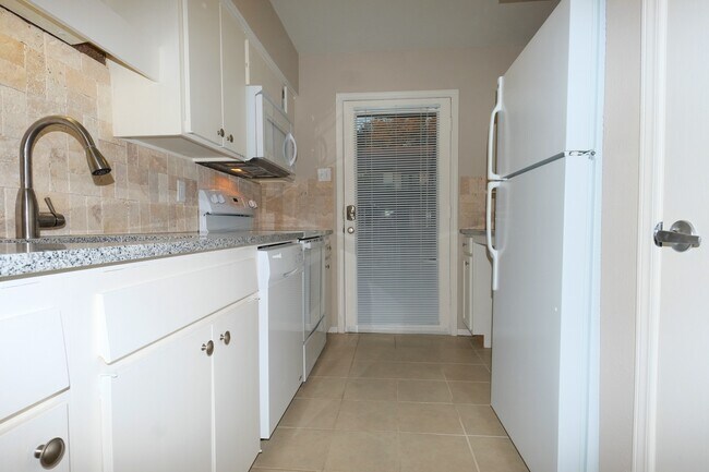 Photo - 7727 Meadow Park Dr Unit 111