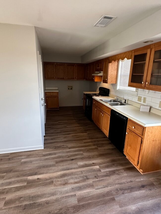304 Reynolds Rd Unit 3