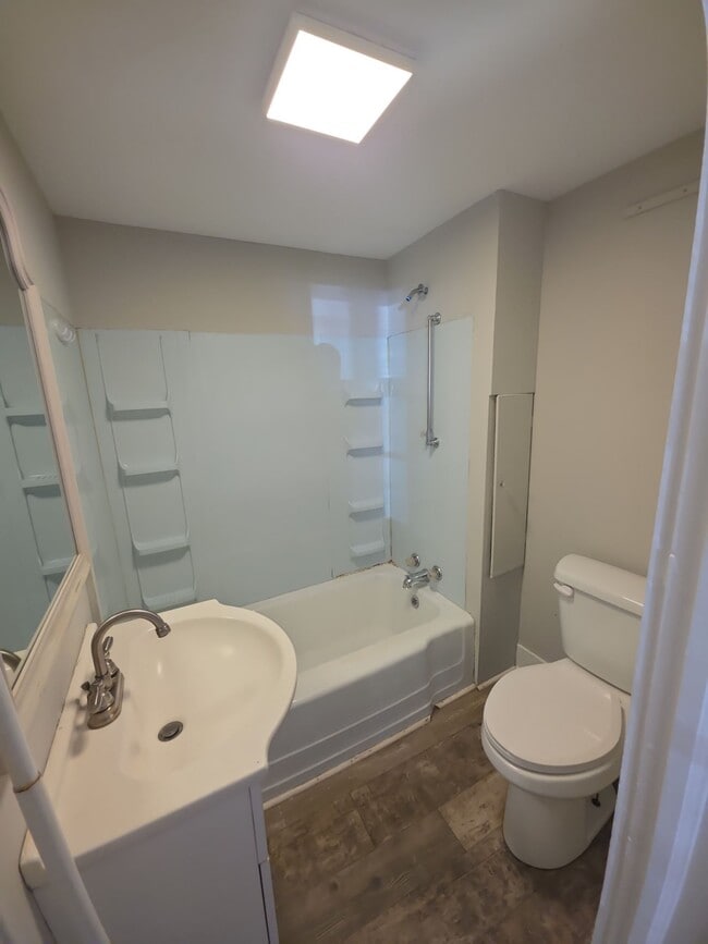 Photo - 428 Spruce Ave