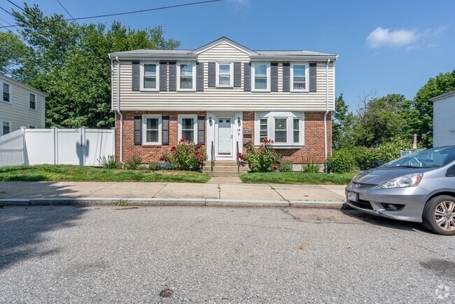 Building Photo - 19 Grew Hill Rd Unit 2 Rental